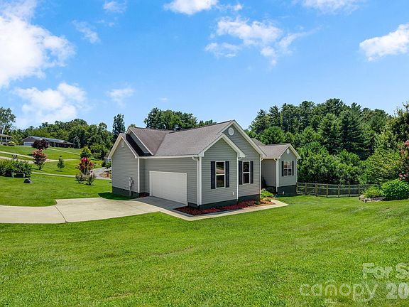 3rd image of 78 Bear Creek Hills Dr
