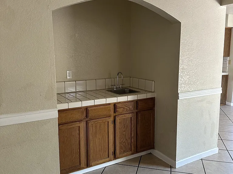 2150 Holder Ln — Photo 6