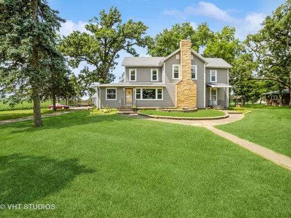 574 N State St, Hampshire, IL 60140