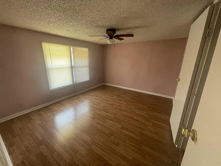 247 Produce Dr — Photo 8