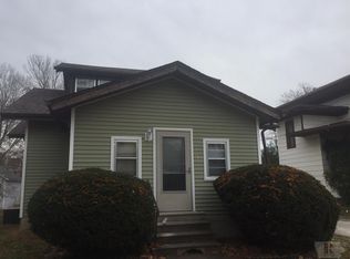 703 S 2nd St, Fairfield, IA 52556