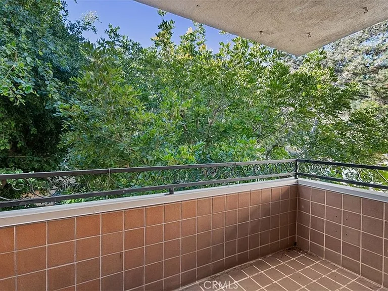 6752 Hillpark Dr #303 — Photo 13