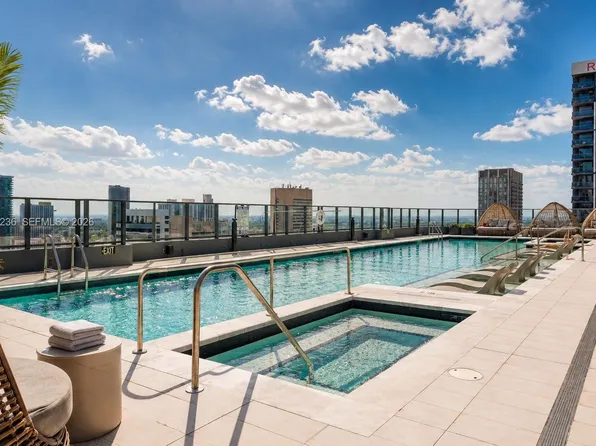 121 NE 5th St #3712, Miami, FL 33132