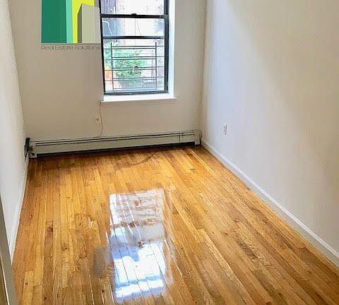 5th image of 565 W 183rd St APT 2