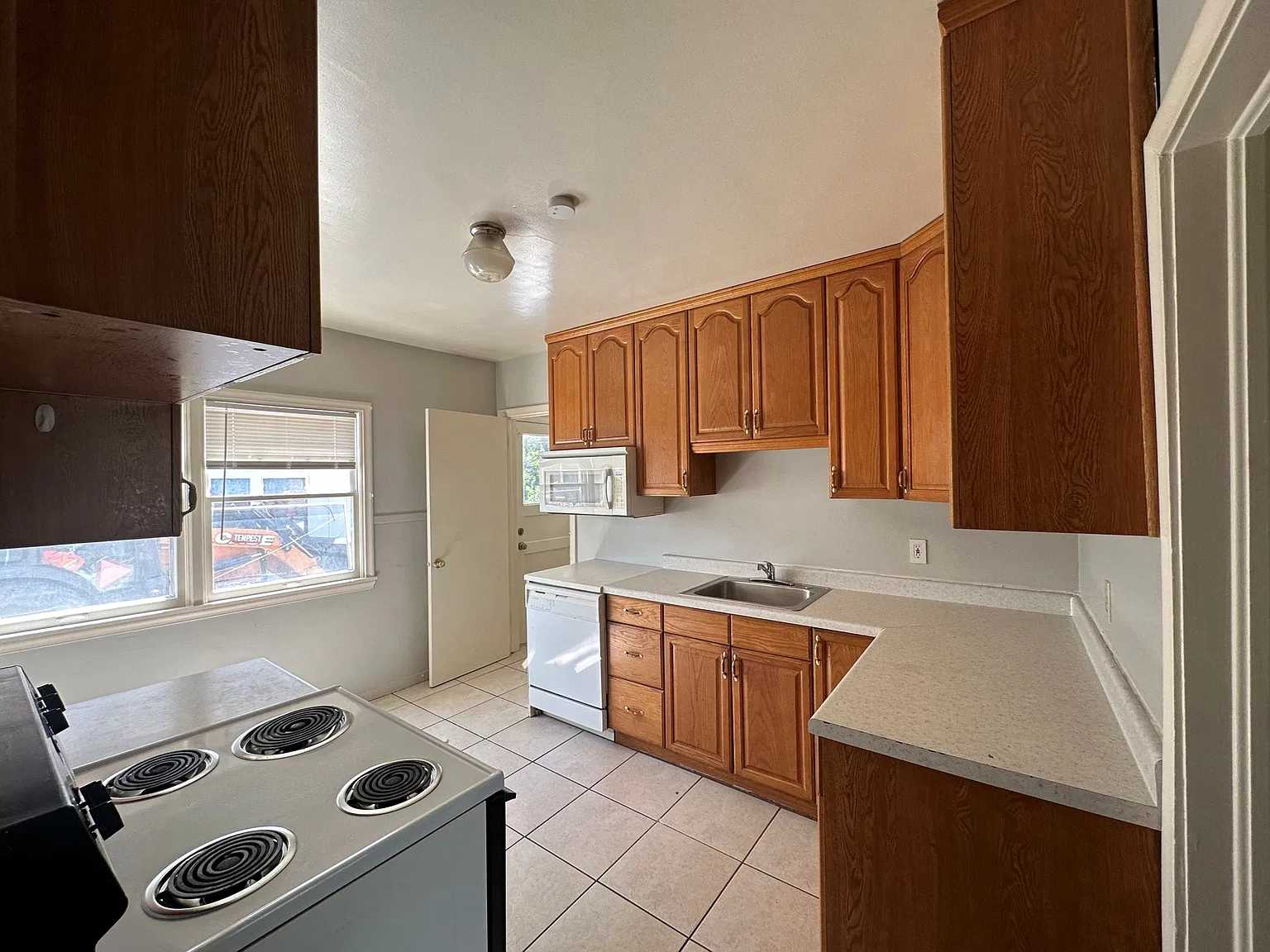 Three-Bedroom Duplex Near the University of Utah! — Photo 3