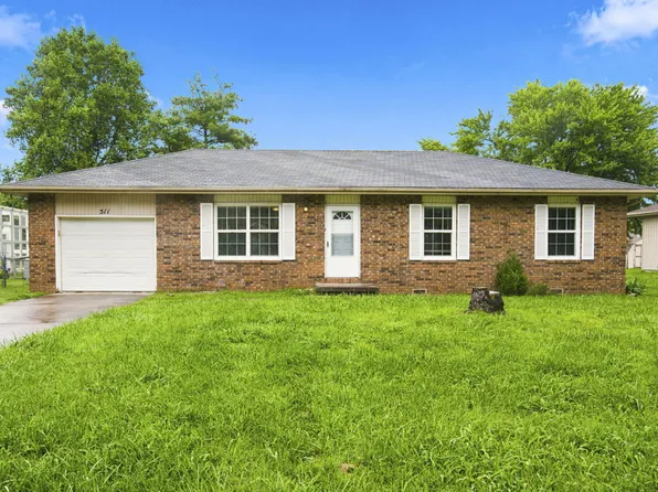 511 E Dyann Dr, Nixa, MO 65714