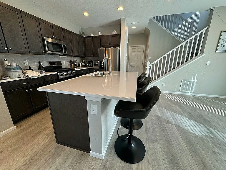 6606 N Cathay St — Photo 9