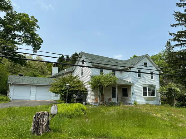 337 Summit Rd, Swiftwater, PA 18370
