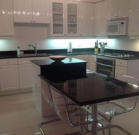 5th image of 713 Crandon Blvd APT 504