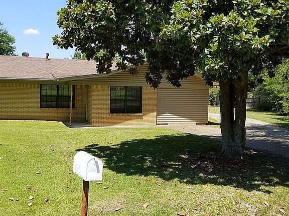 2nd image of 305 Marguerite Dr