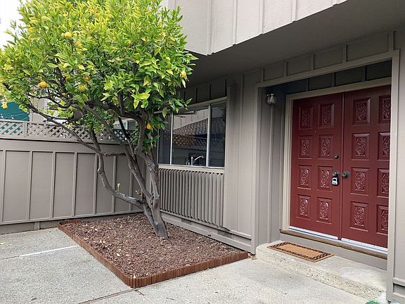 2nd image of 215 Charter Oaks Cir