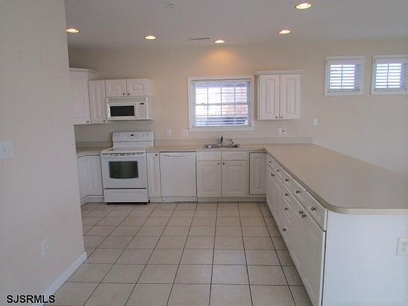2nd image of 1232 Ocean Ave #B