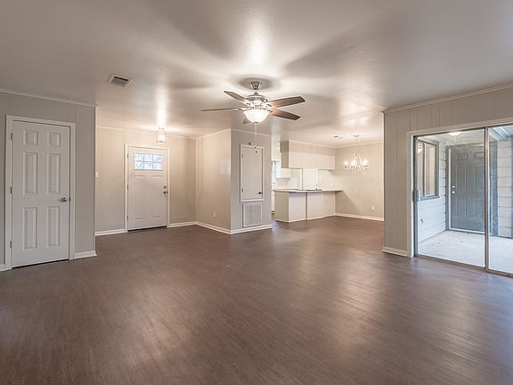 4th image of 3009 Forest Hills Ct