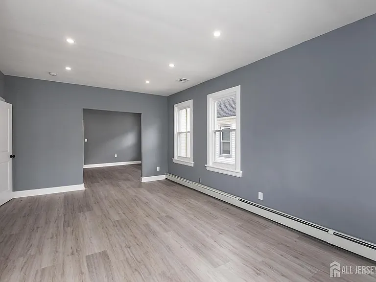 324 Harper Pl #2 — Photo 2