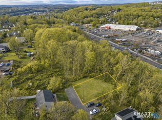 Lonsdale Street, Waterbury, CT 06701