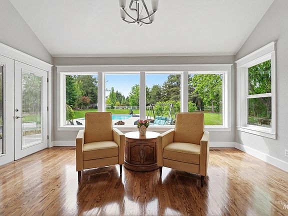 4th image of 8811 W Victory Rd