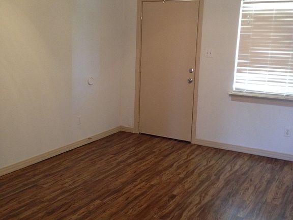 3rd image of 3410 Nashville Ave
