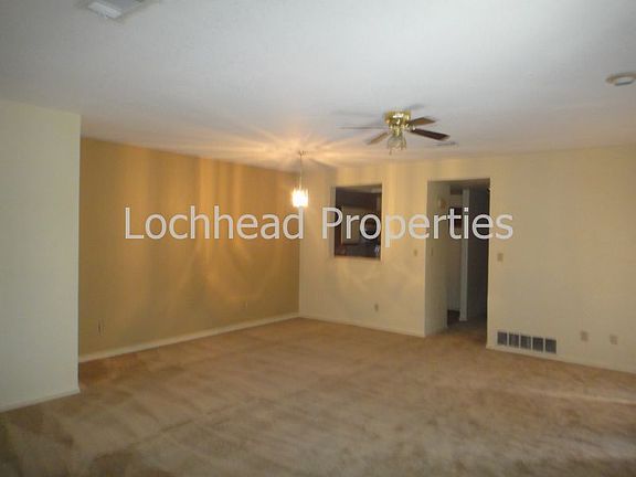 2nd image of 754 Meadowcreek Ct