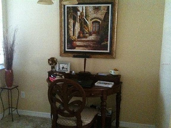 4th image of 10308 Fallsgrove St