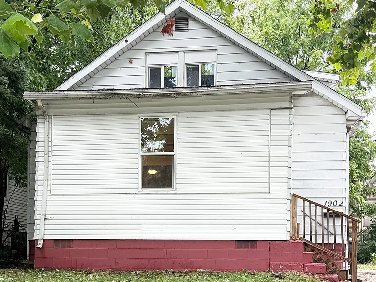 1902 N Missouri Ave — Photo 1