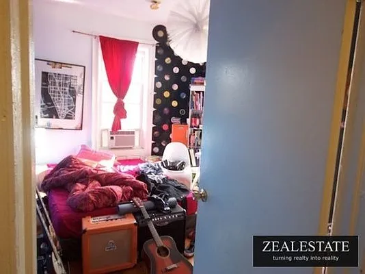 Rented by ZealEstate Group Inc | media 10