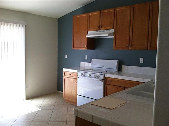 3rd image of 10965 Remington St