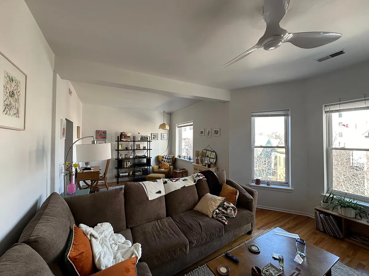 Living room looking West. - 831 W Windsor Ave #3