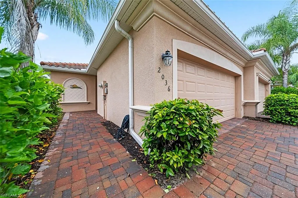 3 bed, 2.0 bath, 1417 sqft, $2,250 — Photo 3