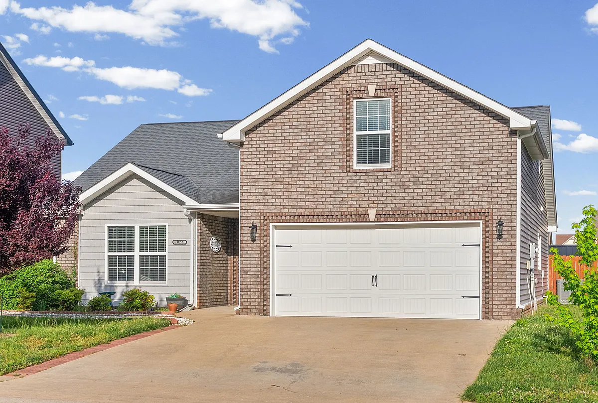 Building Photo - 3753 Windmill Dr