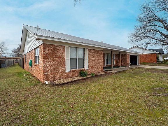 4th image of 1313 Glenwood Dr