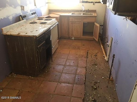 3rd image of 9486 Dragonfly Ave