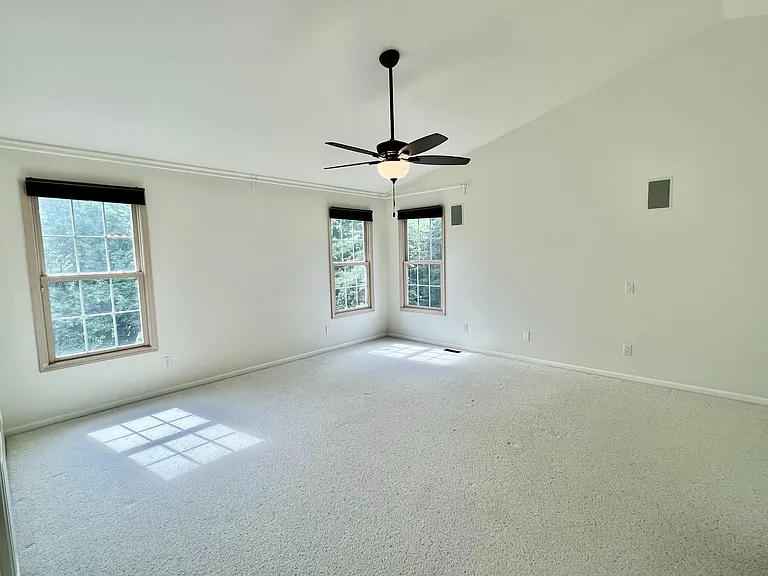 16185 Country Knoll Dr — Photo 11