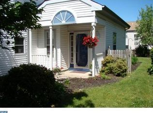 25 Tudor Dr, Burlington, NJ 08016