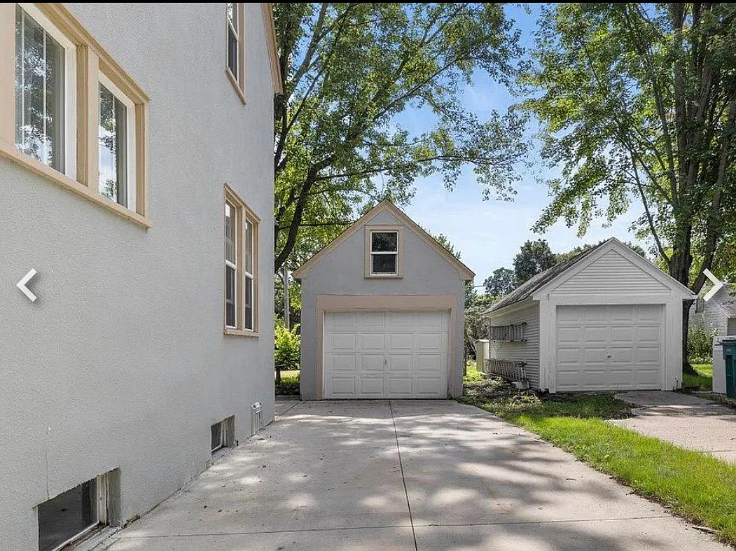 4 bed, 1.5 bath, 1300 sqft, $1,950 — Photo 3