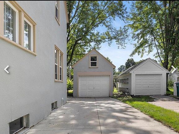 3rd image of 605 4th Ave SW #1