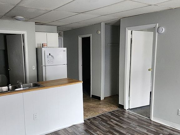 2nd image of 633-635 S Union St #4