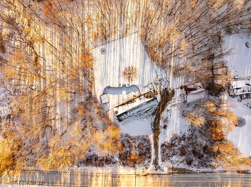 3rd image of 759 County Rte 49