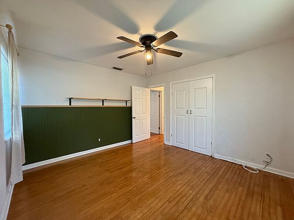 3rd image of 542 S Seneca Blvd
