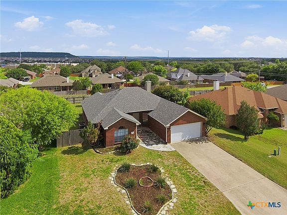 2nd image of 2311 Creek Dr