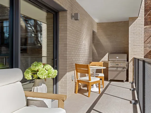 181 Macdougal Street image 5 of 16