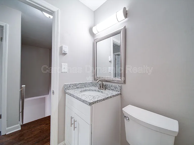 321 S Gardner Ave #6 — Photo 28