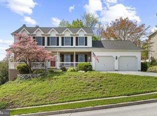 1900 Laurel Glen Dr, Harrisburg, PA 17110