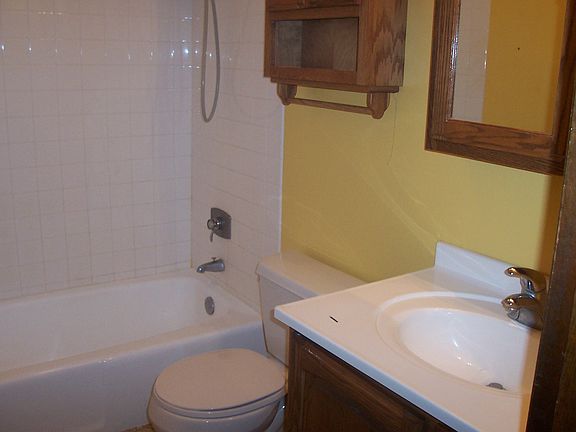 5th image of 4933 Mission Dr
