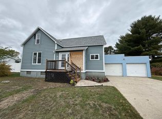 1160 Cleveland Ave, Marinette, WI 54143