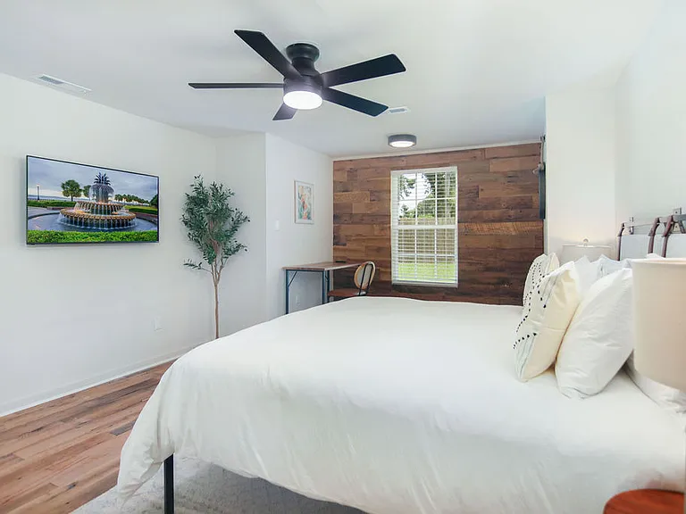 4208 S Rhett Ave #E — Photo 14