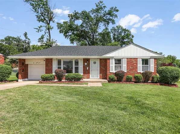 1027 Fontaine Pl, Saint Louis, MO 63137