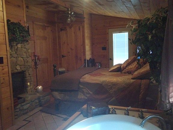 Double sided fireplace with 