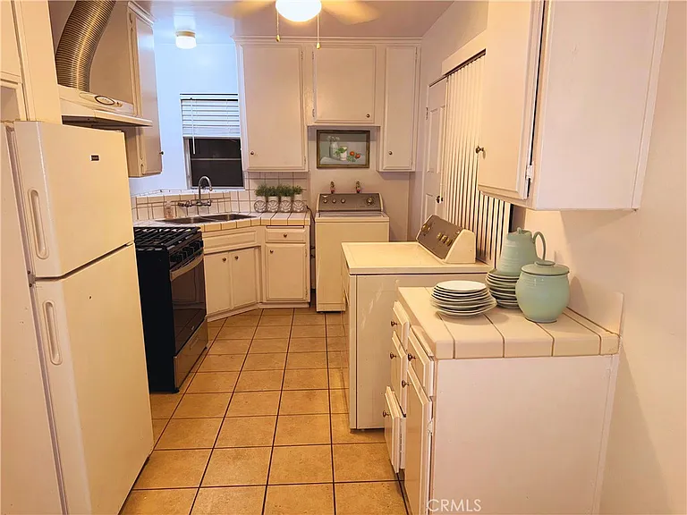 843 W Walnut Ave #B — Photo 11