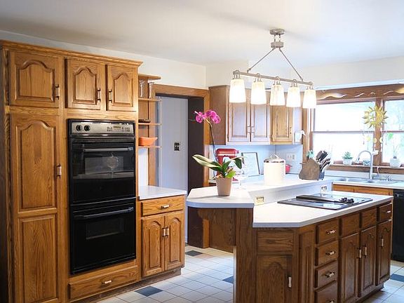 4th image of 112 Level Rd