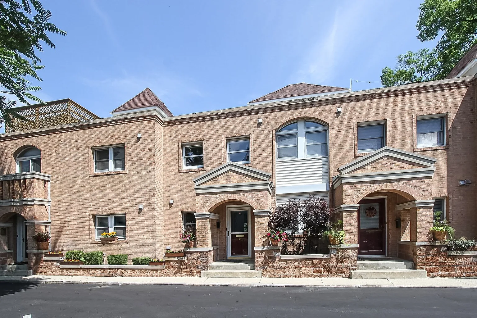 177 S York St APT B photo 1